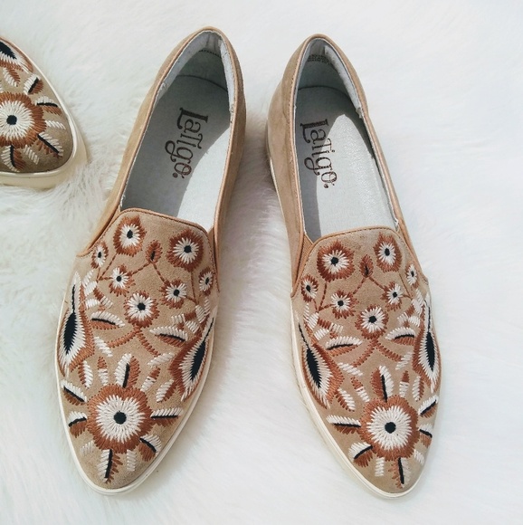 🆕🌿SUNDANCE SUEDE EMBROIDERED SLIP ONS🌿 - Picture 6 of 8